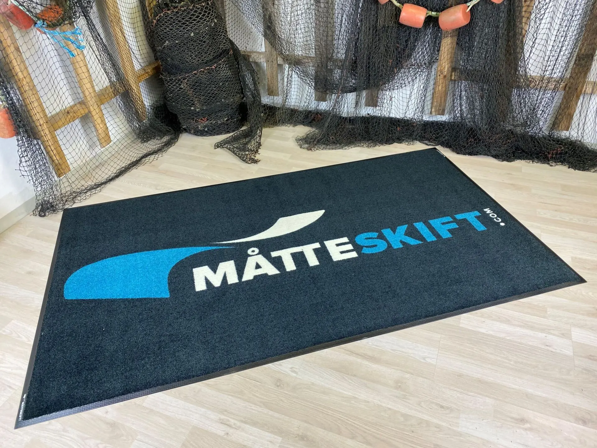 I ejer logomåtten